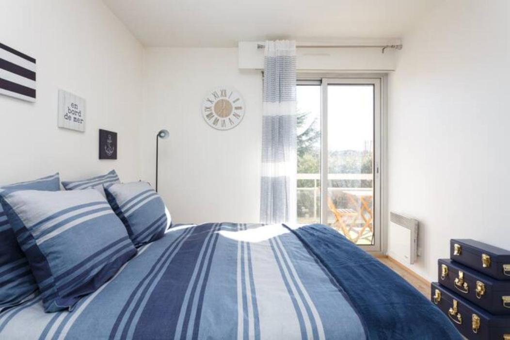 Appartement Cozy : 10/15 Min Des Champs Elysee Sartrouville Luaran gambar
