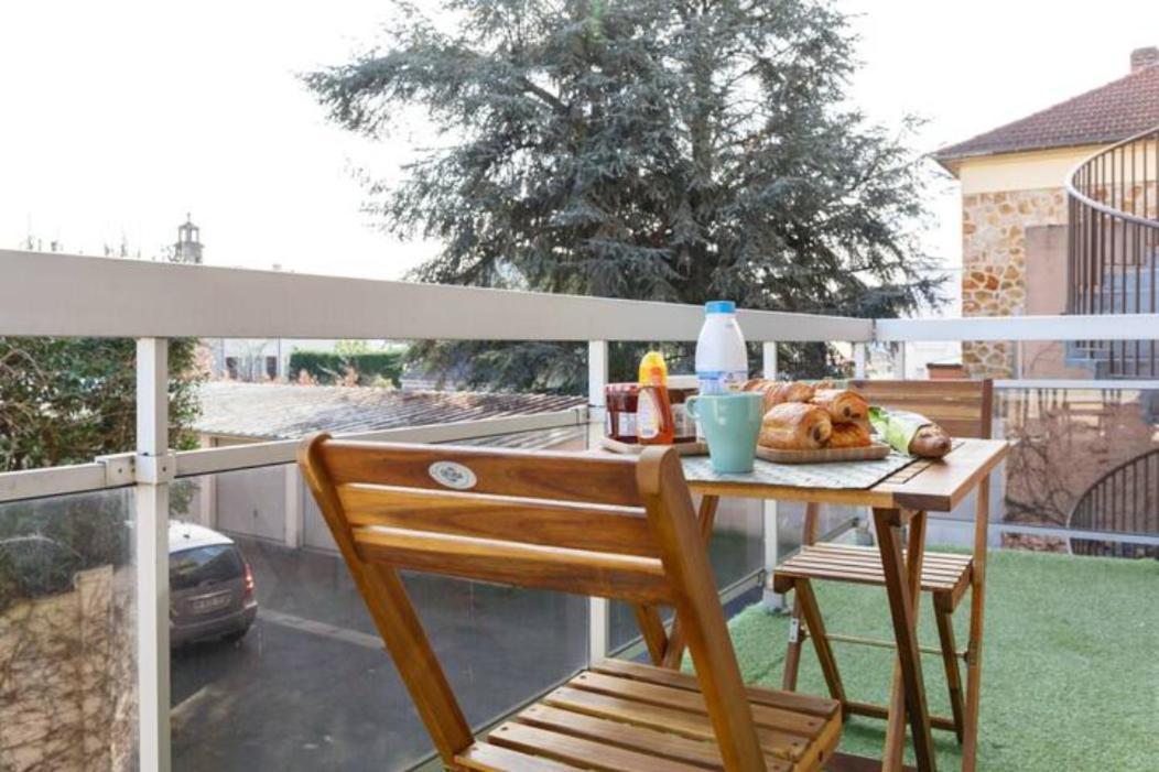 Appartement Cozy : 10/15 Min Des Champs Elysee Sartrouville Luaran gambar
